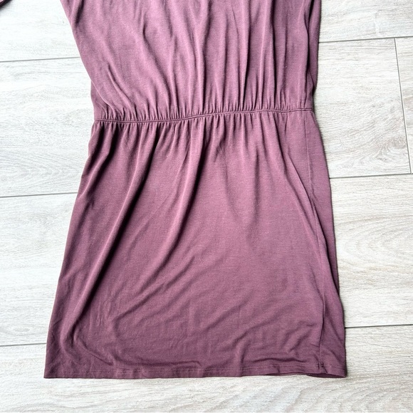 Aritzia Babaton Burgundy Open Back Stretchy Jersey Dress - Picture 7 of 14